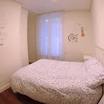 Apartamento En Casa Con Jardin + Garaje. E-bi-201 Apartment