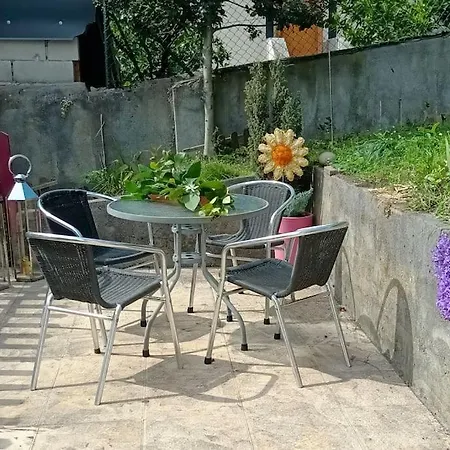 Apartamento Apartamento En Casa Con Jardin + Garaje. E-bi-201 Bilbao